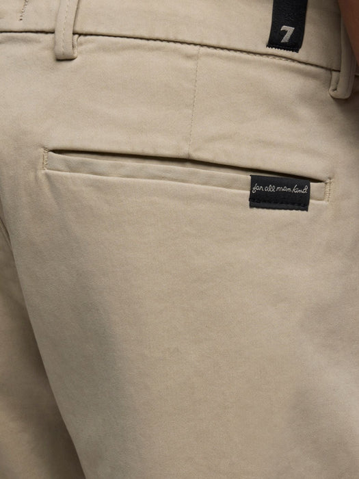 7FA Slimmy Chino in Luxe Performance Sateen