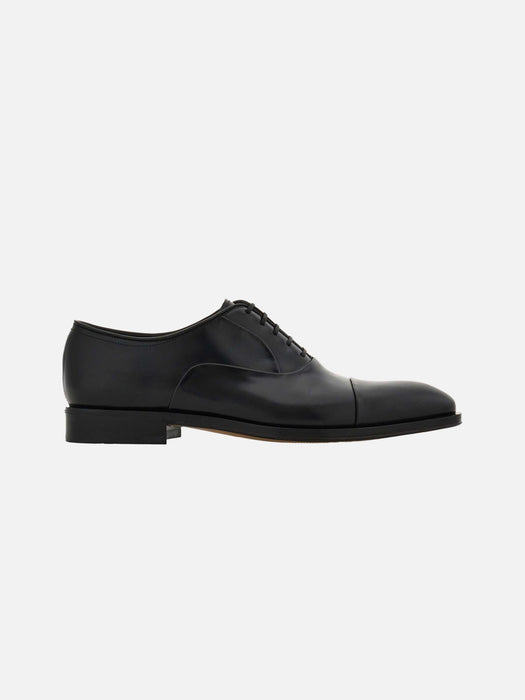 Ferragamo Oxford shoe with toe cap