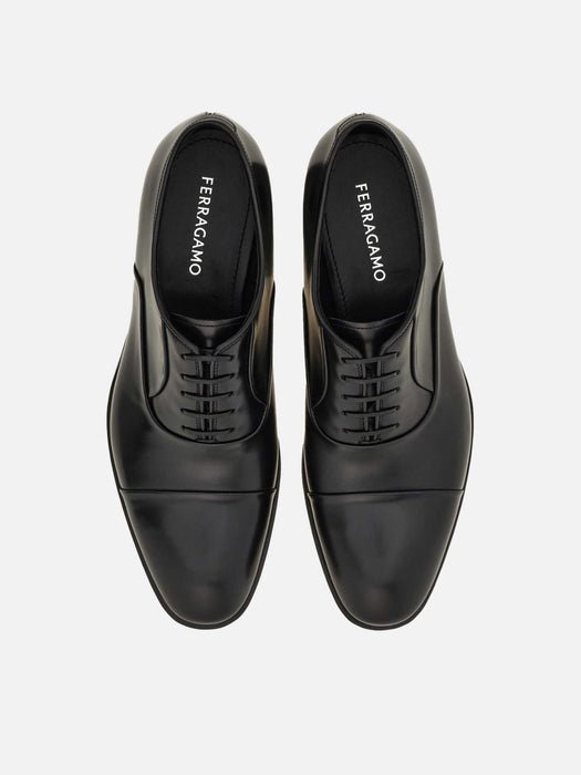 Ferragamo Oxford shoe with toe cap