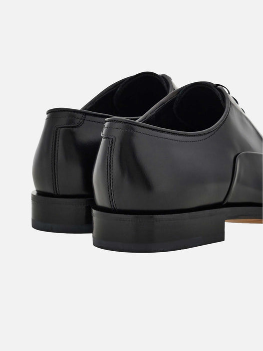 Ferragamo Oxford shoe with toe cap