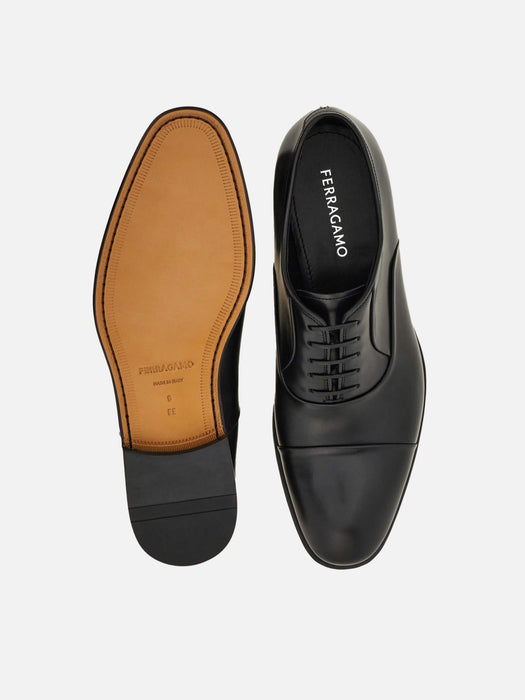 Ferragamo Oxford shoe with toe cap